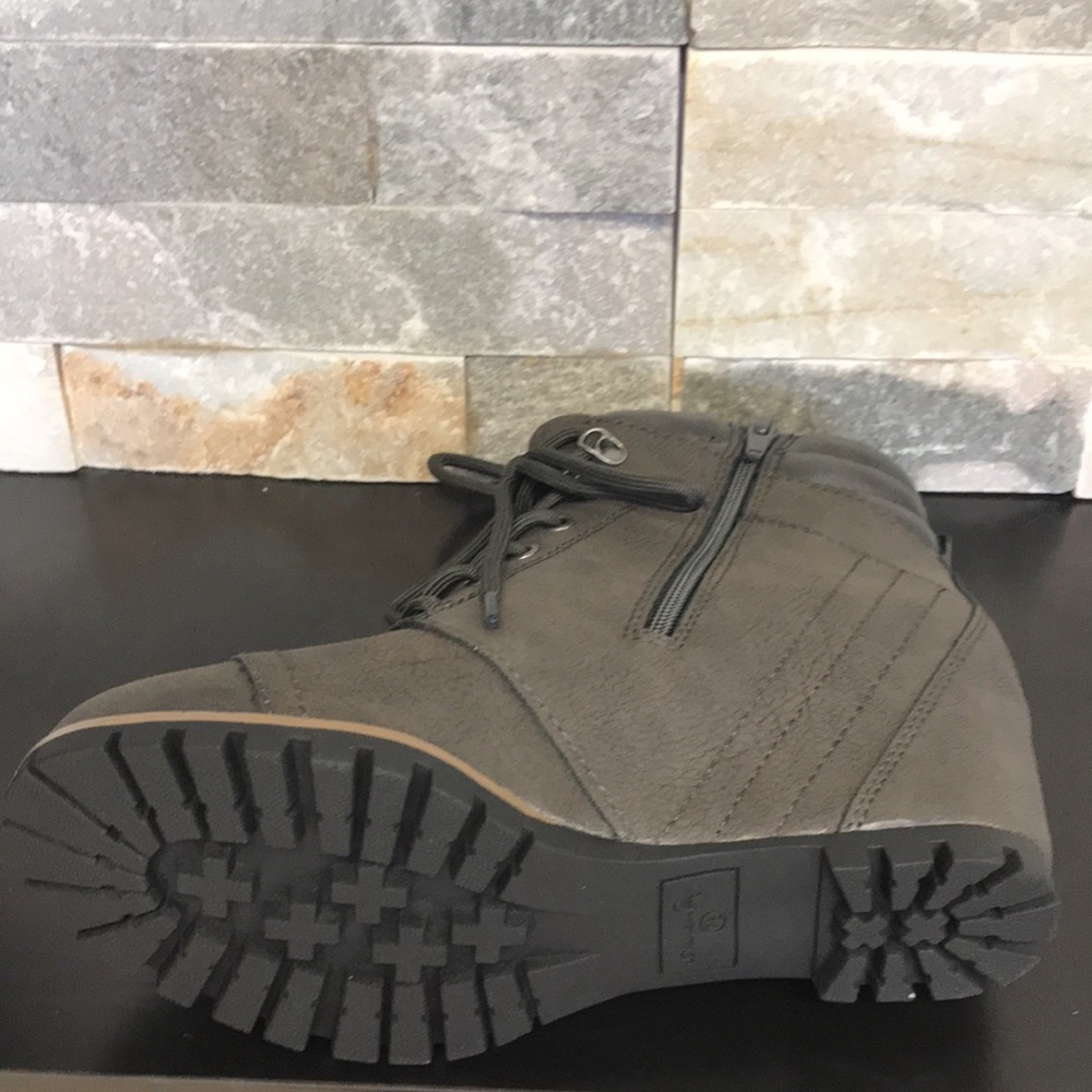 🎁 American Rag Lizzie Booties - Picture 4 of 5
